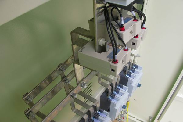 新罗配电柜-应急照明配电柜使用对工作人员的具